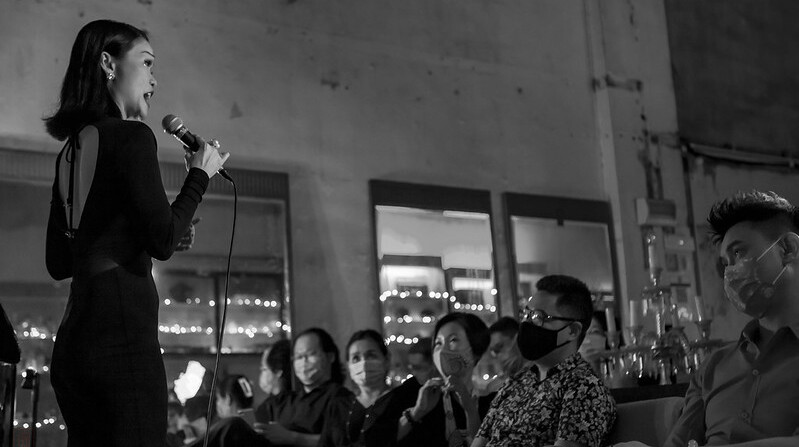 滲み出す混濁の紋章不遜なる狂気の器湧き上がり 否定し 痺れ 瞬き Playai 文章 記事自動作成ツール